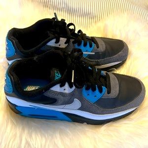Nike Air Max size 5.5 youth.